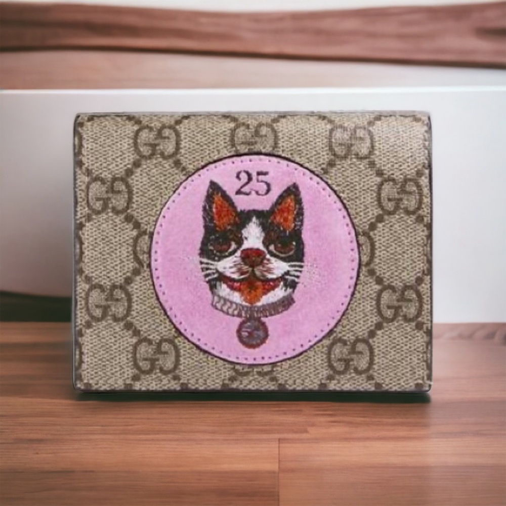 Gucci GG Supreme card case wallet with Bosco patch